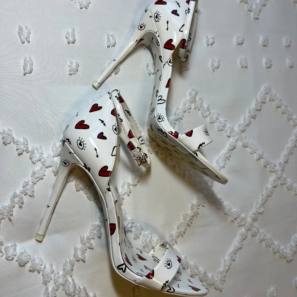 ALDO Brandii Milk Kiss Limited Edition Red Heart Heels SIZE 7.5 - Picture 5 of 15